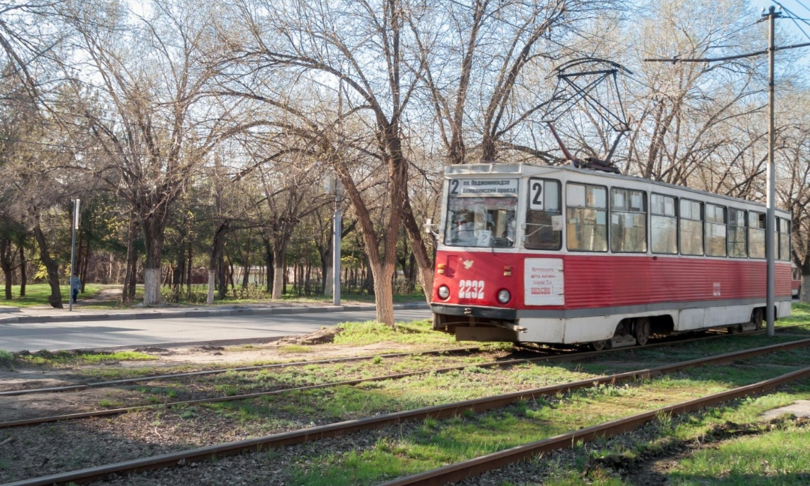 Трамваи двух маршрутов встали в Саратове из-за неисправности контактной сети
